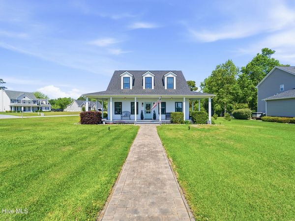 48 Pickett Way, Swansboro, NC 28584