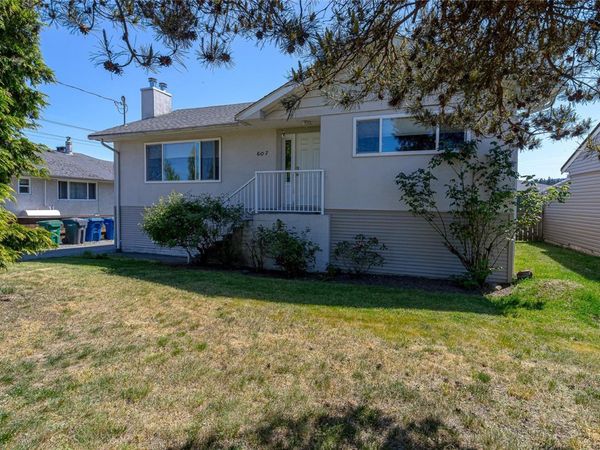 607 Fifth St , Nanaimo, BC V9R 1P7