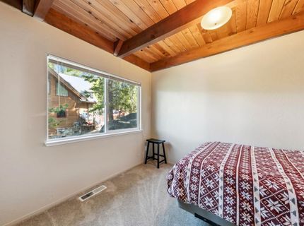 854 Muskwaki Drive, South Lake Tahoe, CA 96150 Photo