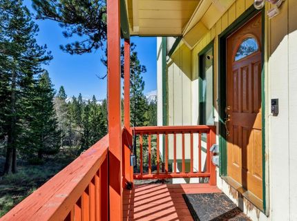 854 Muskwaki Drive, South Lake Tahoe, CA 96150 Photo