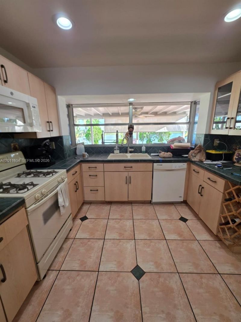 Please Call For Address, Miami, FL 33183 Photo