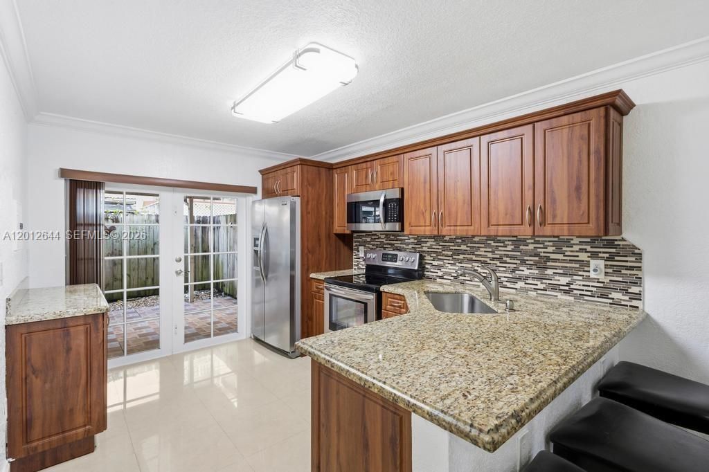 6873 W 36th Ave, Unit 102, Hialeah, FL 33018 Photo