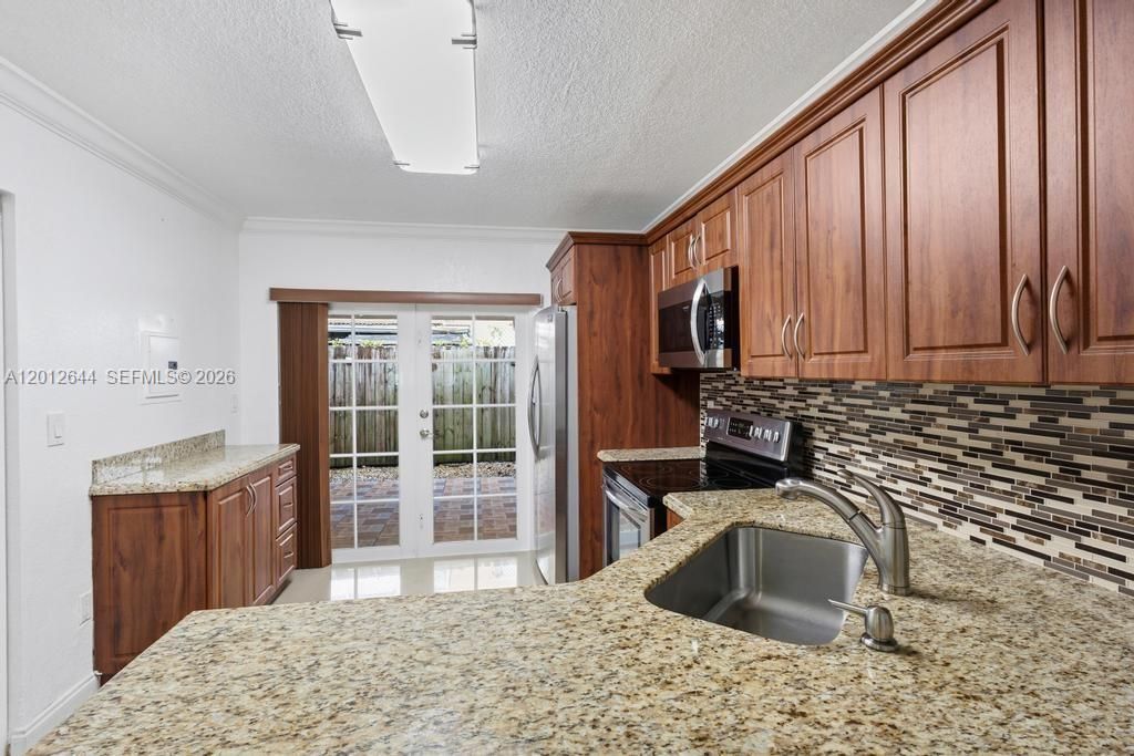 6873 W 36th Ave, Unit 102, Hialeah, FL 33018 Photo