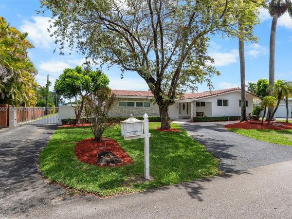 12425 SW 91st Ave , Miami, FL 33176