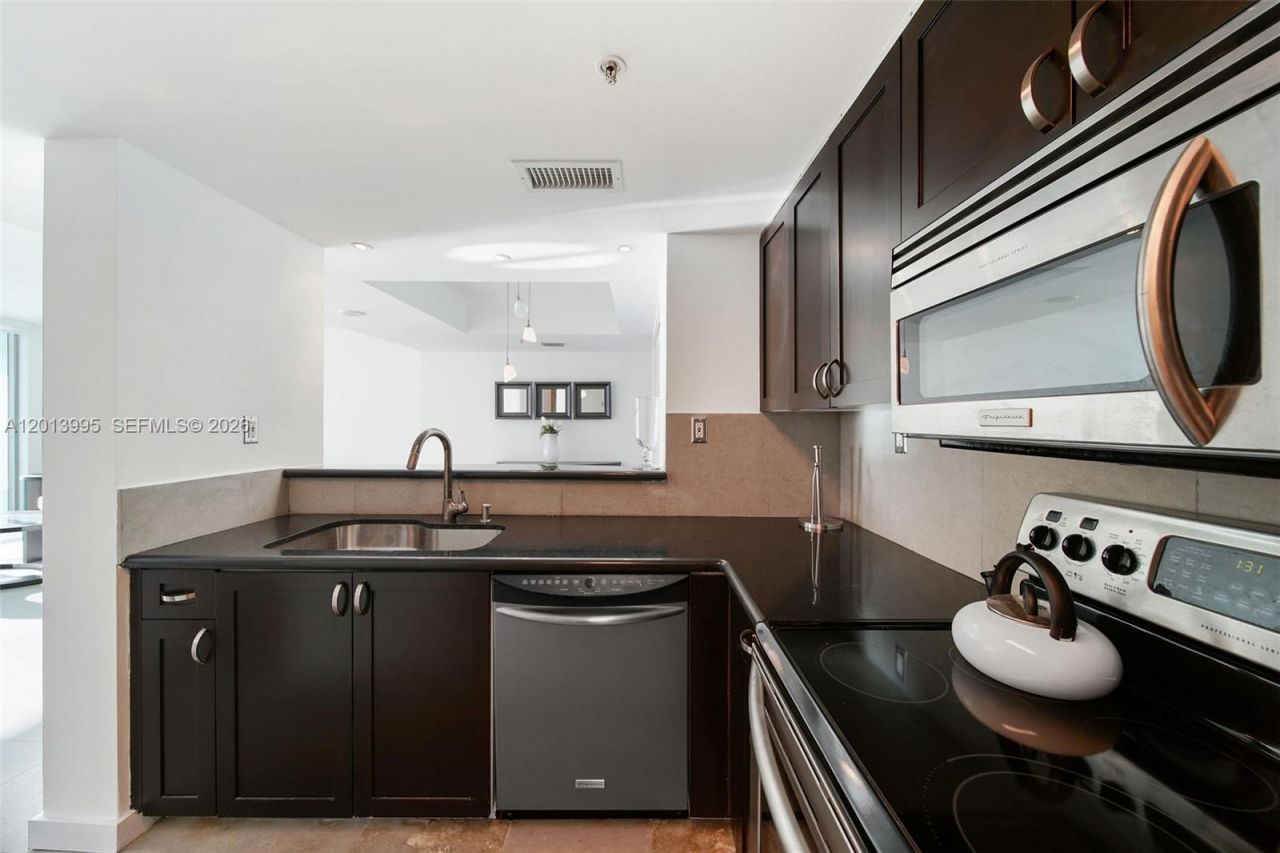 650 West Ave, Unit 805, Miami Beach, FL 33139 Photo