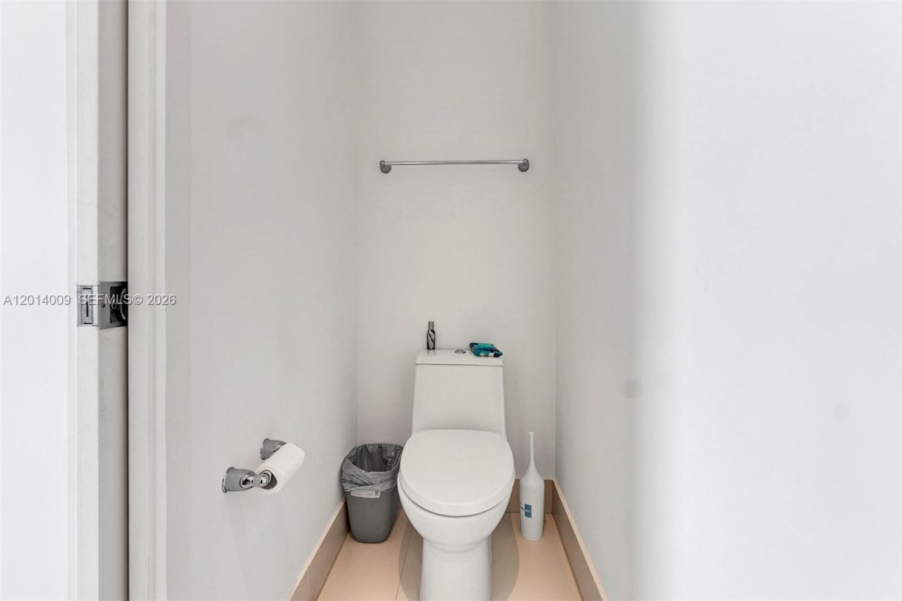 501 NE 31 , Unit 4305, Miami, FL 33137 Photo
