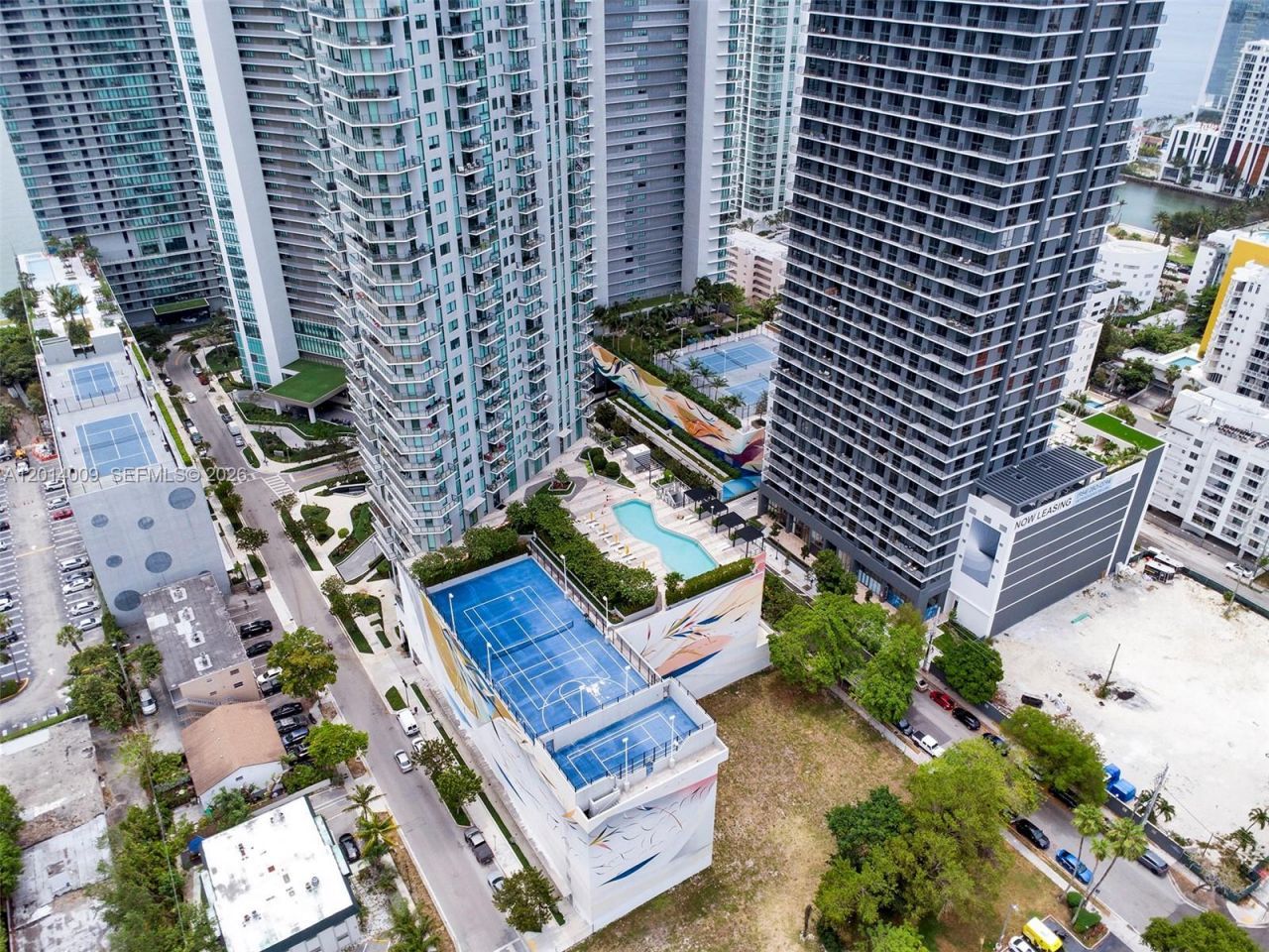 501 NE 31 , Unit 4305, Miami, FL 33137 Photo