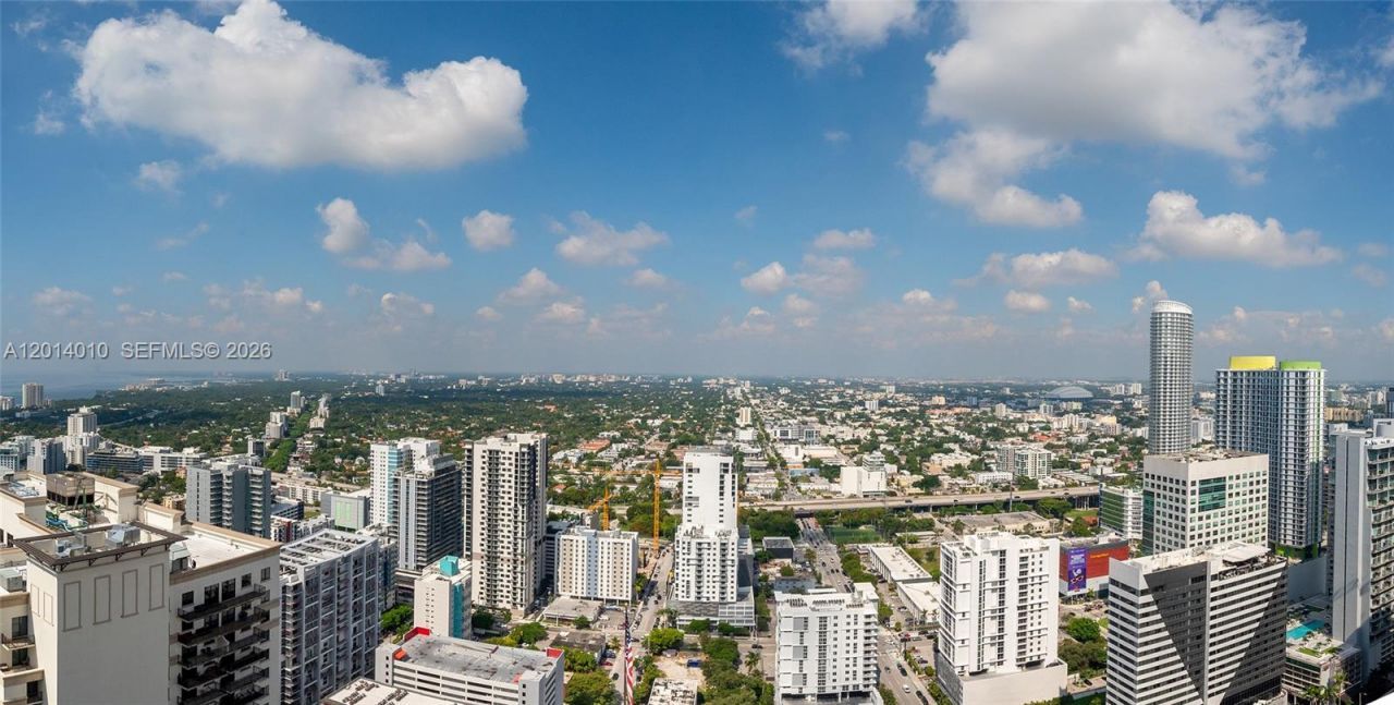 55 SW 9th St , Unit 4208, Miami, FL 33130 Photo