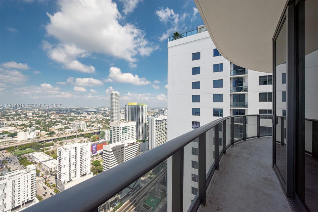 55 SW 9th St , Unit 4208, Miami, FL 33130 Photo