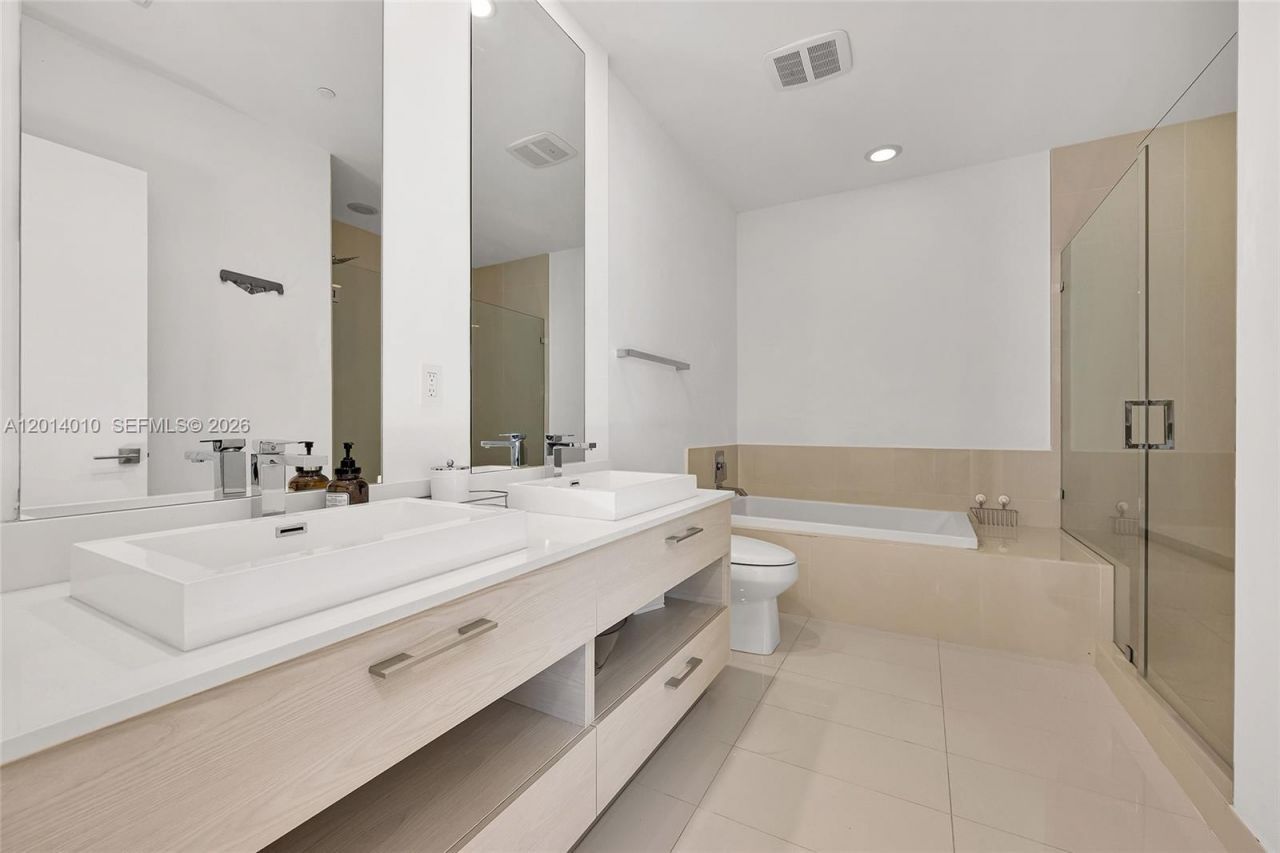 55 SW 9th St , Unit 4208, Miami, FL 33130 Photo