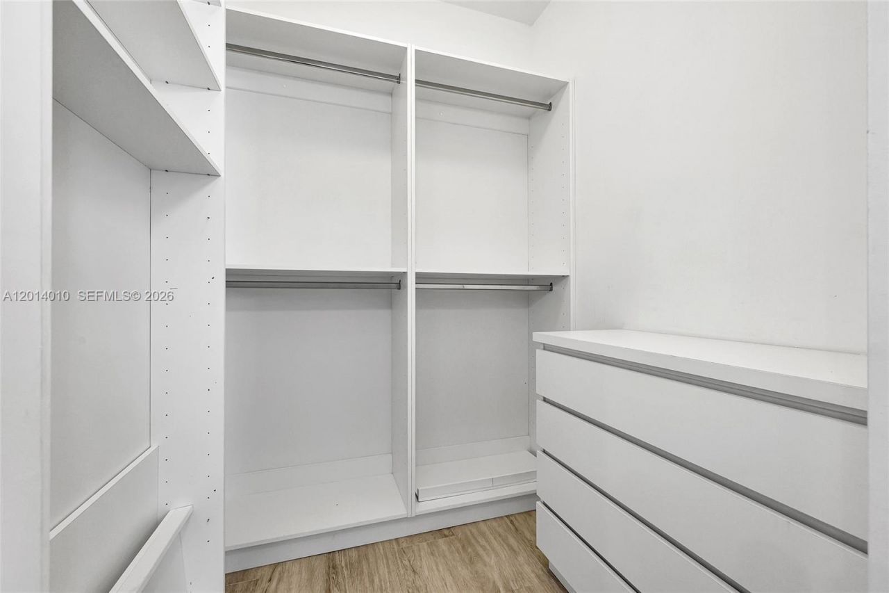 55 SW 9th St , Unit 4208, Miami, FL 33130 Photo
