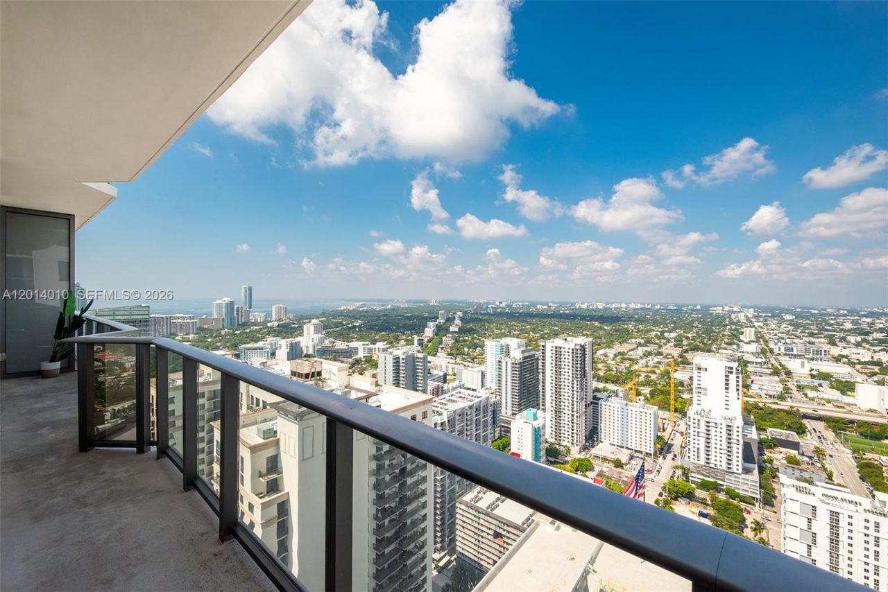 55 SW 9th St , Unit 4208, Miami, FL 33130 Photo