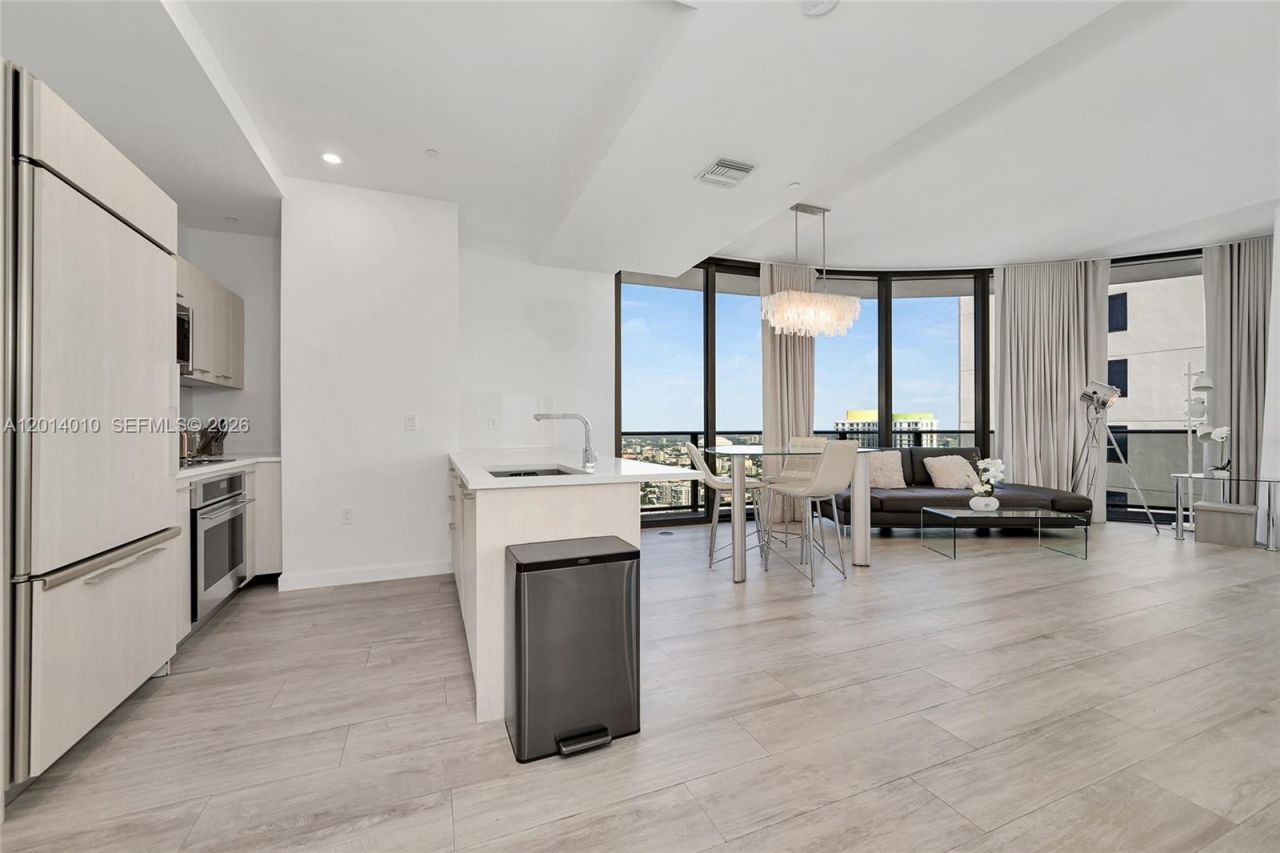 55 SW 9th St , Unit 4208, Miami, FL 33130 Photo