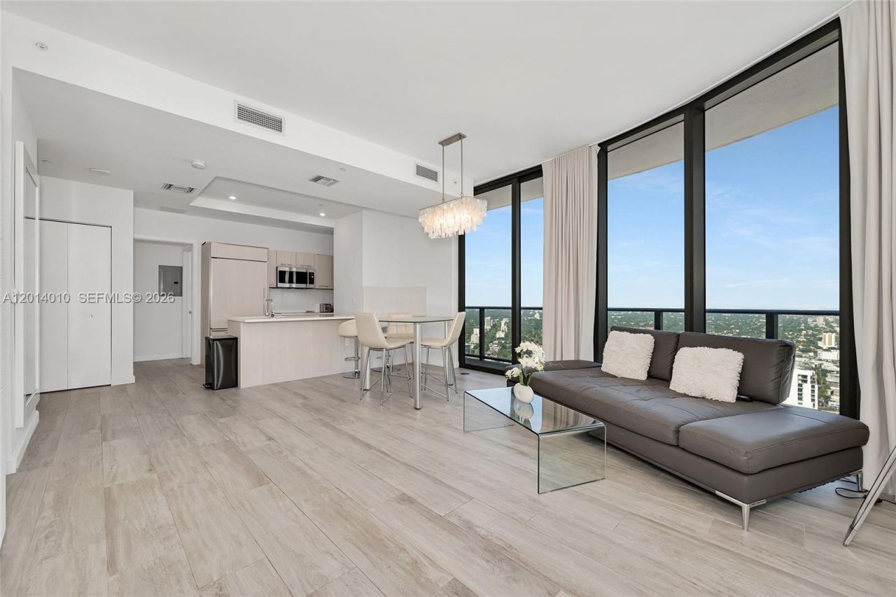 55 SW 9th St , Unit 4208, Miami, FL 33130 Photo
