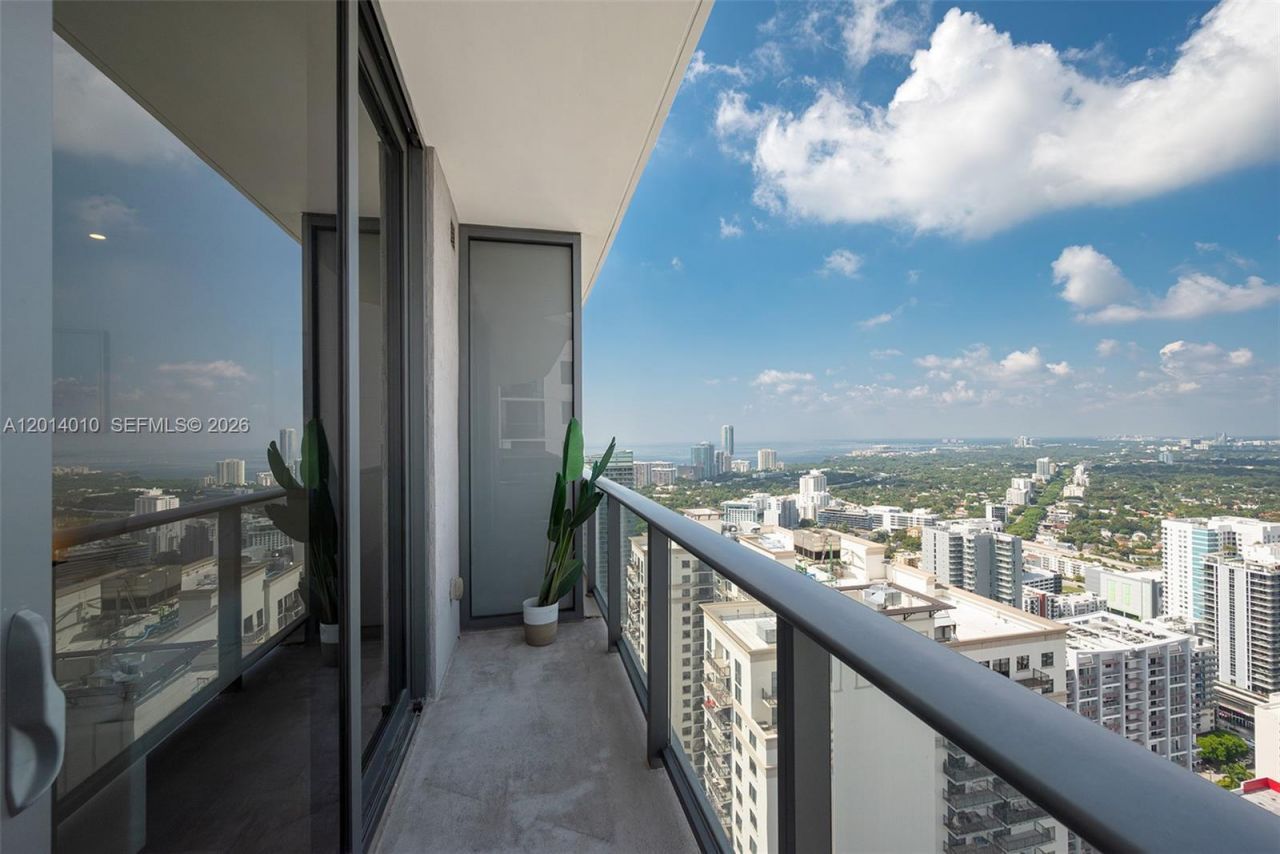 55 SW 9th St , Unit 4208, Miami, FL 33130 Photo