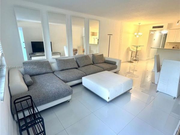 1120 102nd St , Unit 4, Bay Harbor Islands, FL 33154