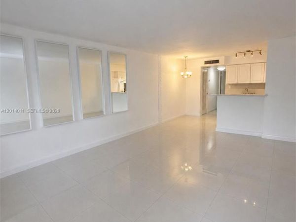 1120 102nd St, Unit 4, Bay Harbor Islands, FL 33154