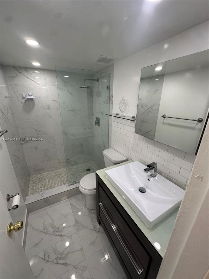 1120 102nd St, Unit 4, Bay Harbor Islands, FL 33154 Photo