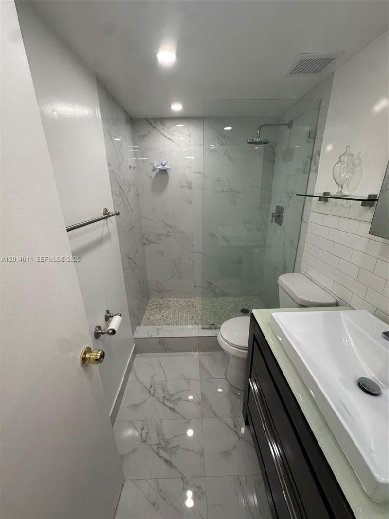 1120 102nd St, Unit 4, Bay Harbor Islands, FL 33154 Photo