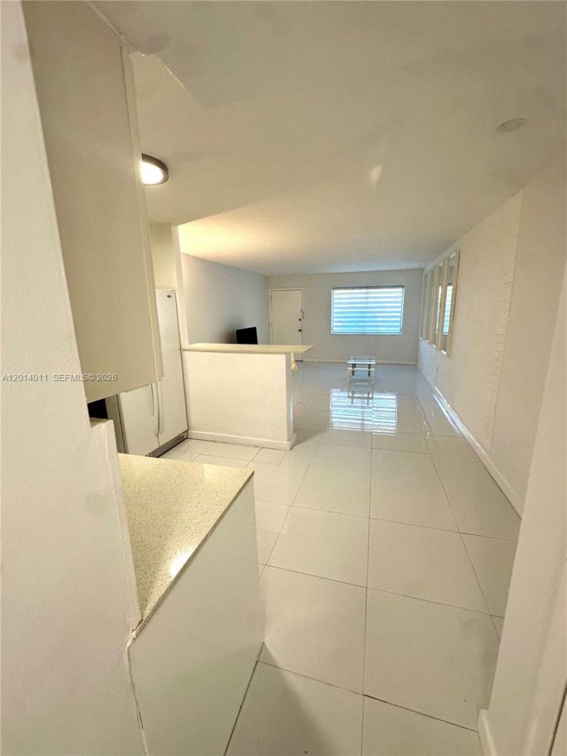 1120 102nd St, Unit 4, Bay Harbor Islands, FL 33154 Photo