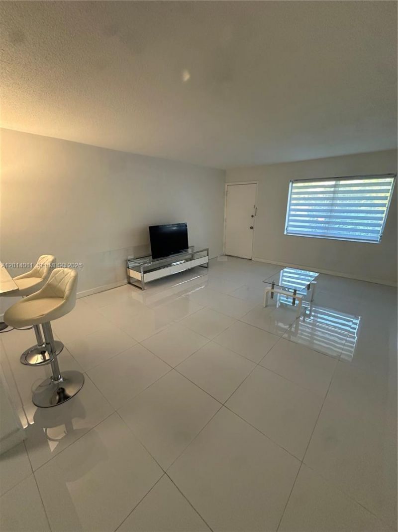 1120 102nd St, Unit 4, Bay Harbor Islands, FL 33154 Photo