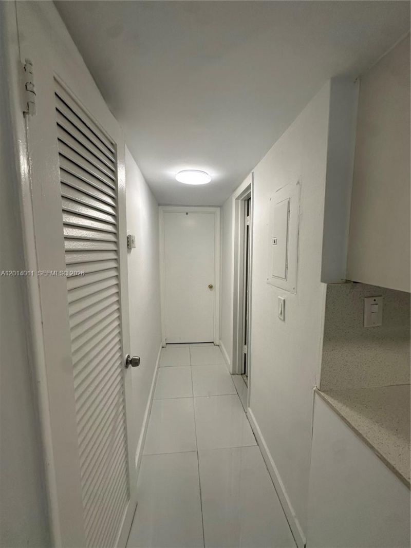 1120 102nd St, Unit 4, Bay Harbor Islands, FL 33154 Photo