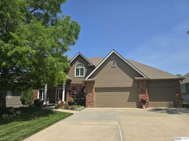 18422 Ontario Street, Omaha, NE 68130