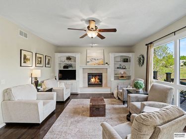 18422 Ontario Street, Omaha, NE 68130