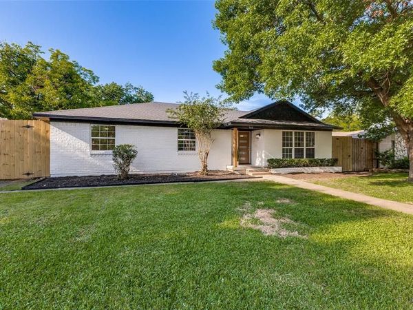 5610 Enchanted Lane , Dallas, TX 75227