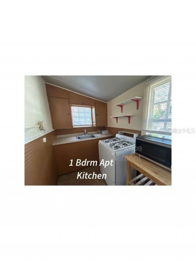 1225, 1225 1/2 11th Street N, Saint Petersburg, FL 33705 Photo