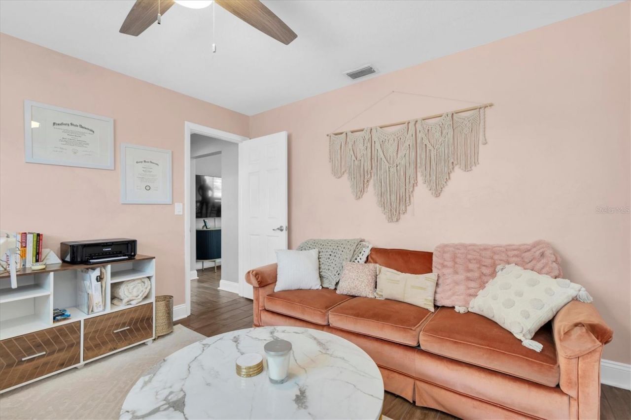 6860 14th Way S, Saint Petersburg, FL 33705 Photo