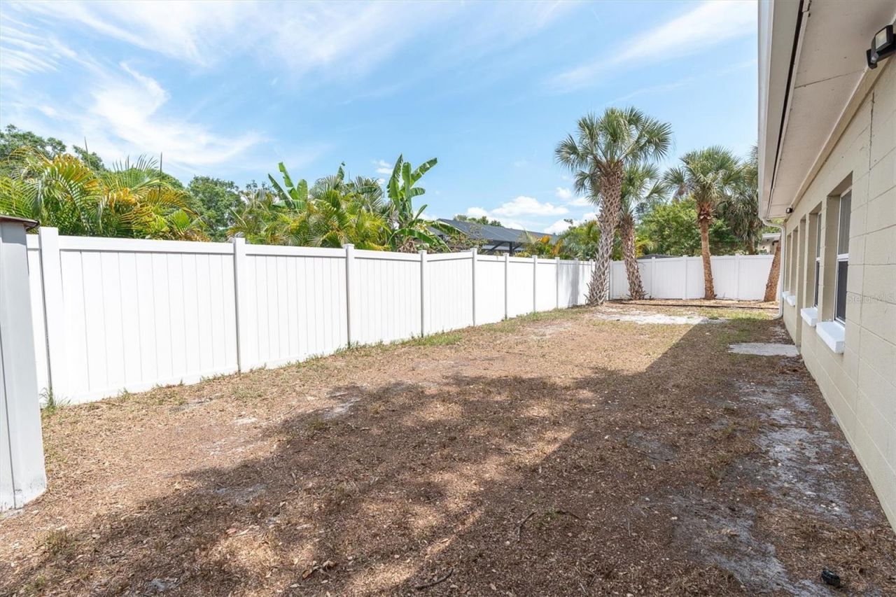 6860 14th Way S, Saint Petersburg, FL 33705 Photo