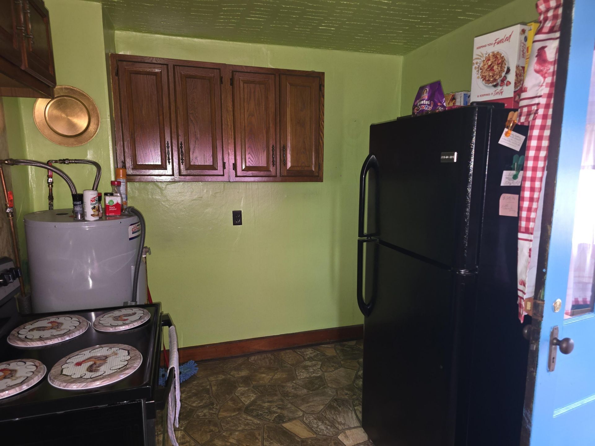 2002 Winchester Avenue, Middlesboro, KY 40965 Main Photo
