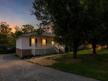 170 W Kentucky Avenue, Junction City, KY 40440
