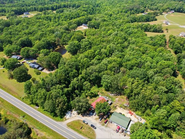 2195 Highway 100 , Centerville, TN 37033