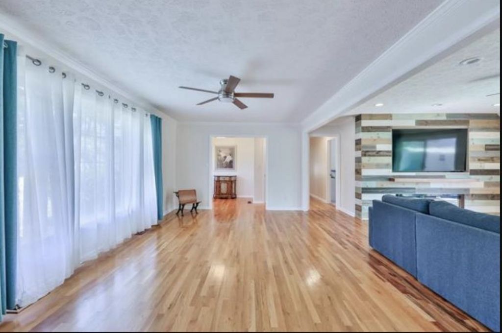 27 Plantation Rd. Photo 8