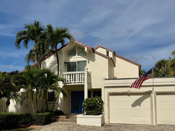 104 W Spearfish Lane, Jupiter, FL 33477