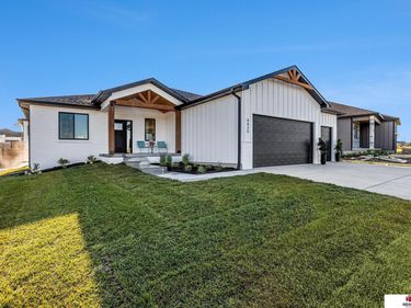 9435 Breashears Street , Lincoln, NE 68516