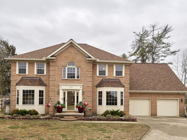202 Pleasant View Drive, Hurricane, WV 25526