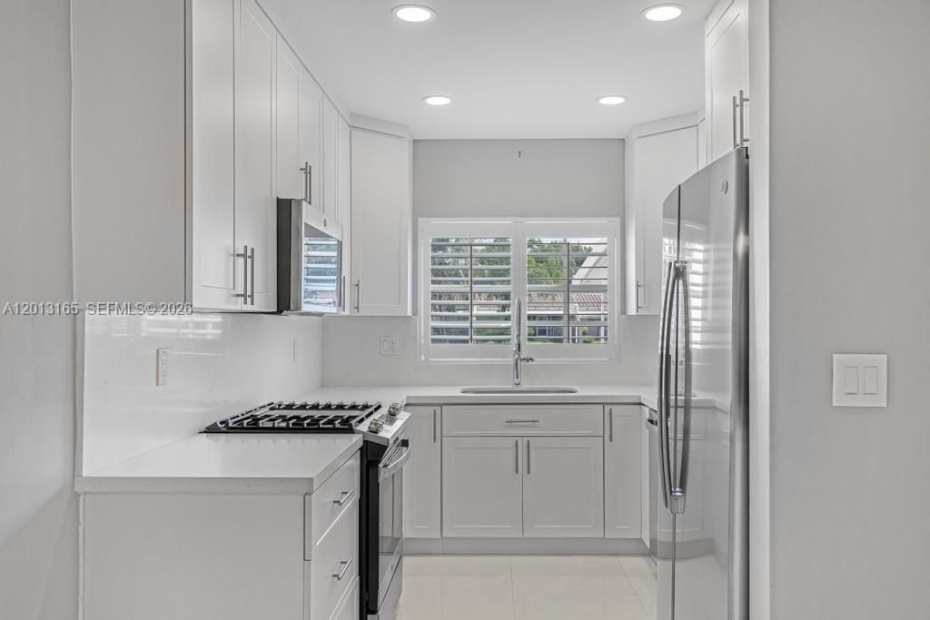 7108 Laurel Ln, Unit 7108, Miami Lakes, FL 33014 Photo