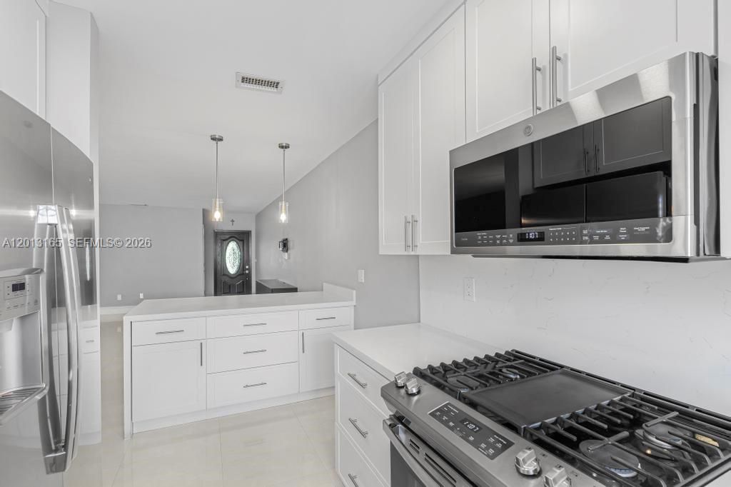 7108 Laurel Ln, Unit 7108, Miami Lakes, FL 33014 Photo