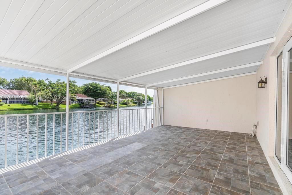 7108 Laurel Ln, Unit 7108, Miami Lakes, FL 33014 Photo