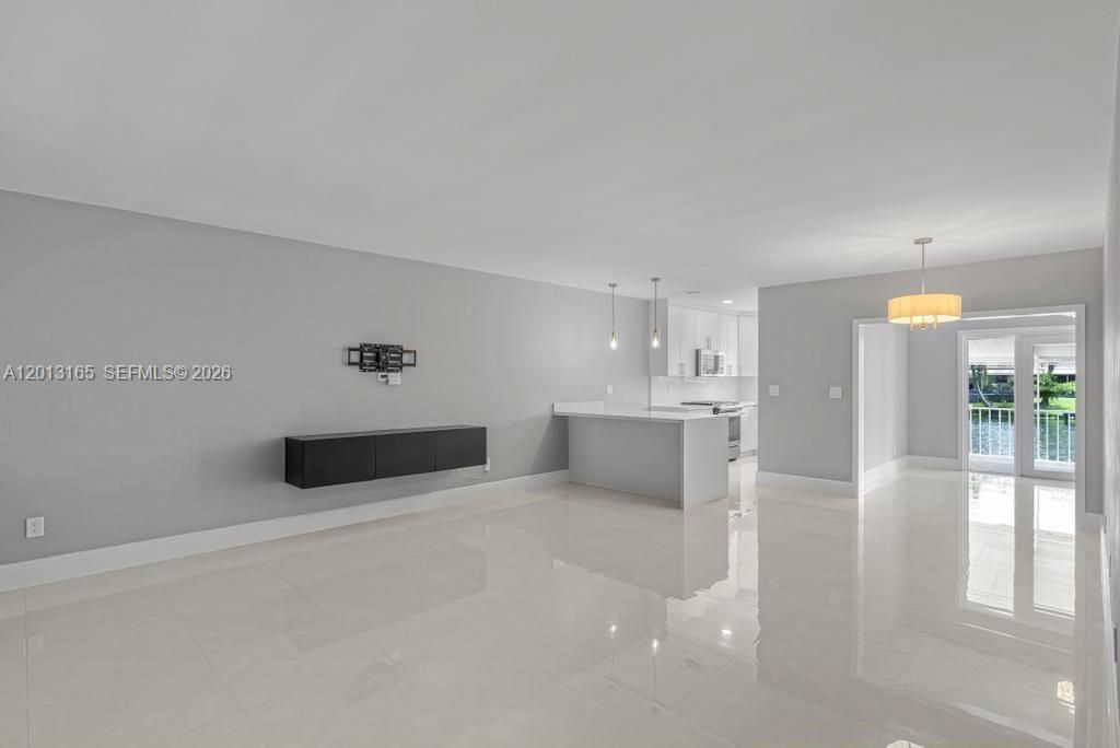 7108 Laurel Ln, Unit 7108, Miami Lakes, FL 33014 Photo