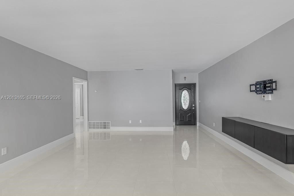 7108 Laurel Ln, Unit 7108, Miami Lakes, FL 33014 Photo