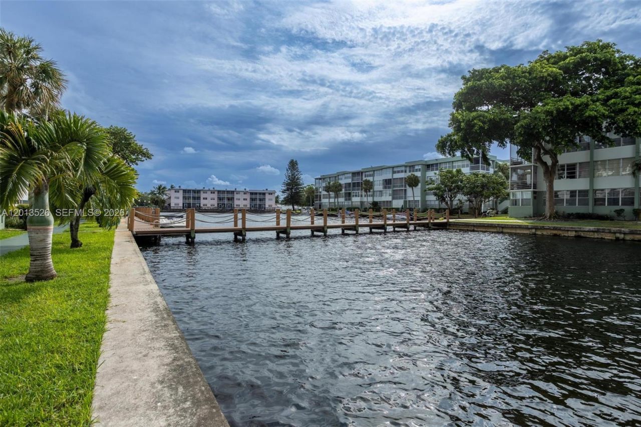 2741 Taft St , Unit 203, Hollywood, FL 33020 Photo