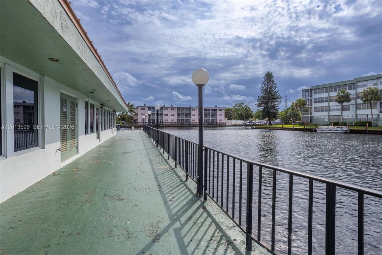 2741 Taft St , Unit 203, Hollywood, FL 33020 Photo