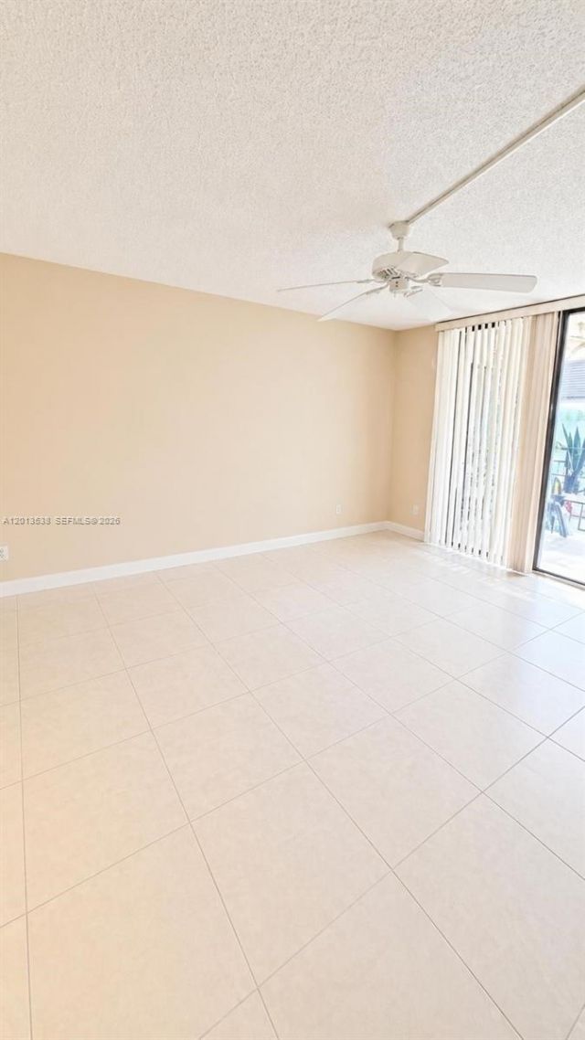 900 Saint Charles Pl , Unit 520, Pembroke Pines, FL 33026 Photo