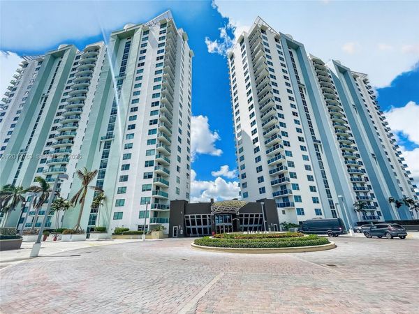 2681 N Flamingo Rd , Unit 902S, Sunrise, FL 33323