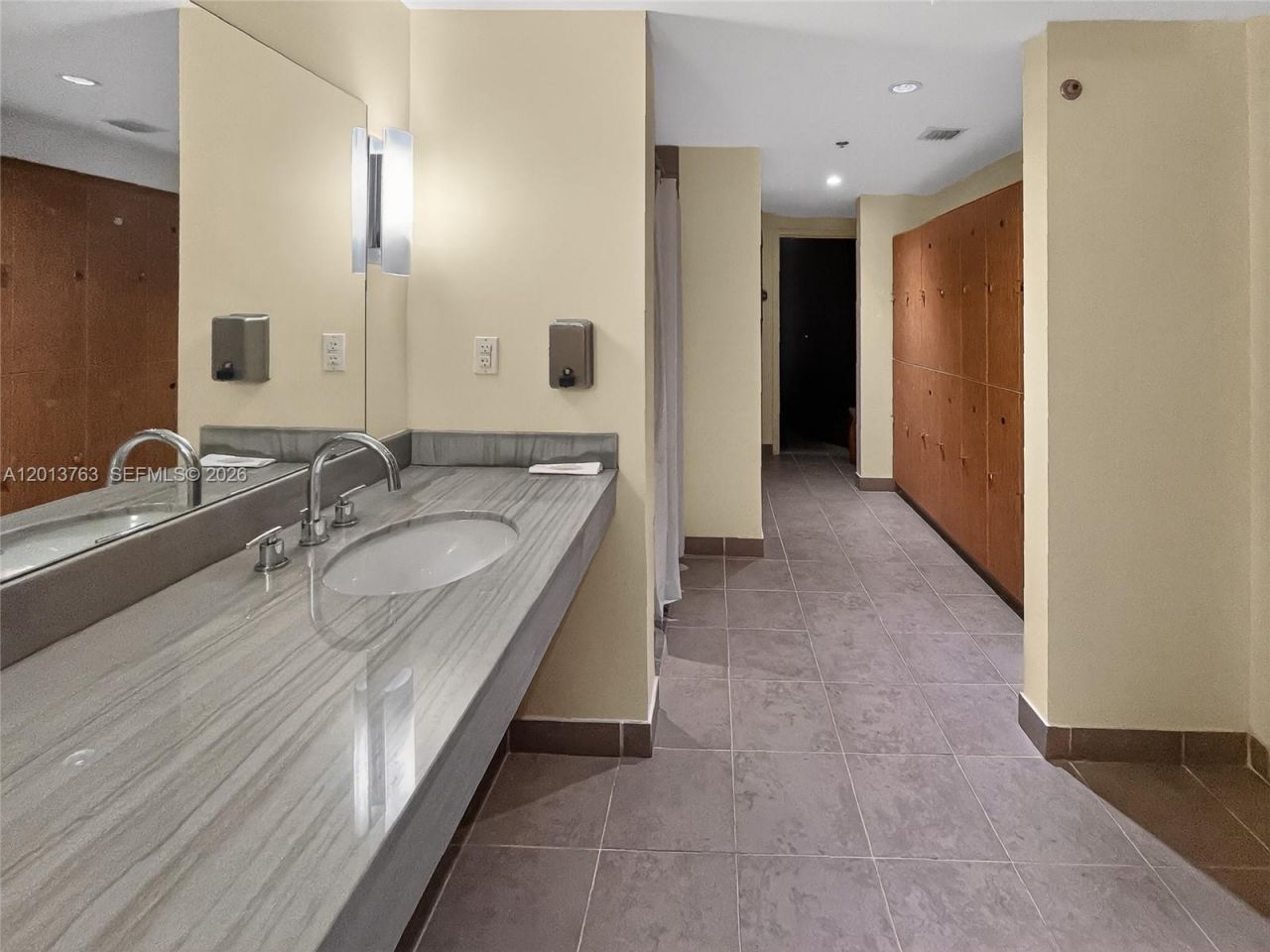 2681 N Flamingo Rd, Unit 902S, Sunrise, FL 33323 Photo