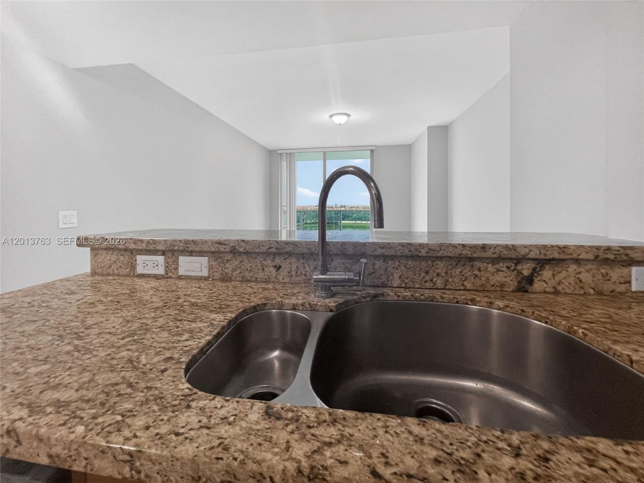 2681 N Flamingo Rd, Unit 902S, Sunrise, FL 33323 Photo